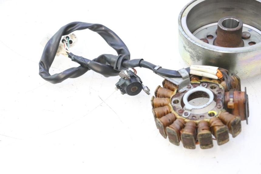 photo de ROTOR STATOR YAMAHA YP MAJESTY 125 (2002 - 2006) - Weitere Ansicht des Artikels
