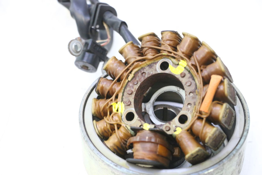 photo de ROTOR STATOR YAMAHA YP MAJESTY 125 (2002 - 2006) - Alternative Perspektive