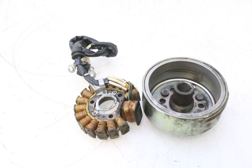 photo de ROTOR STATOR YAMAHA YP MAJESTY 125 (1998 - 2001) - Charakteristische Merkmale