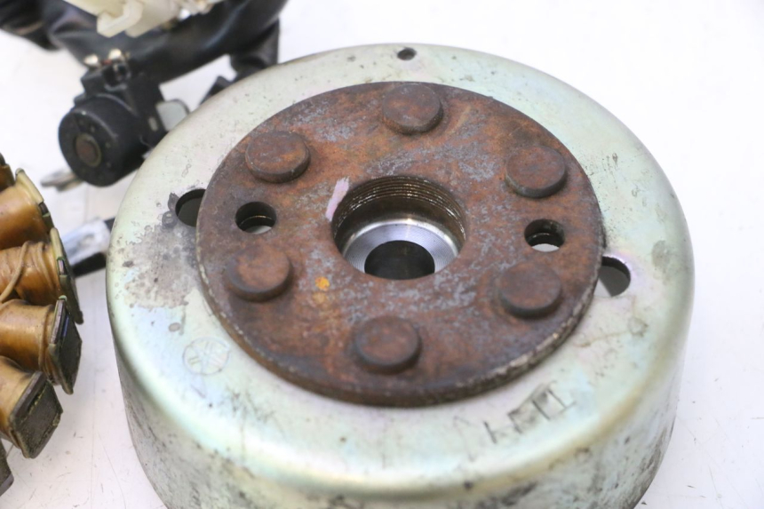 photo de ROTOR STATOR YAMAHA YP MAJESTY 125 (1998 - 2001) - Detaillierte Sichtprüfung