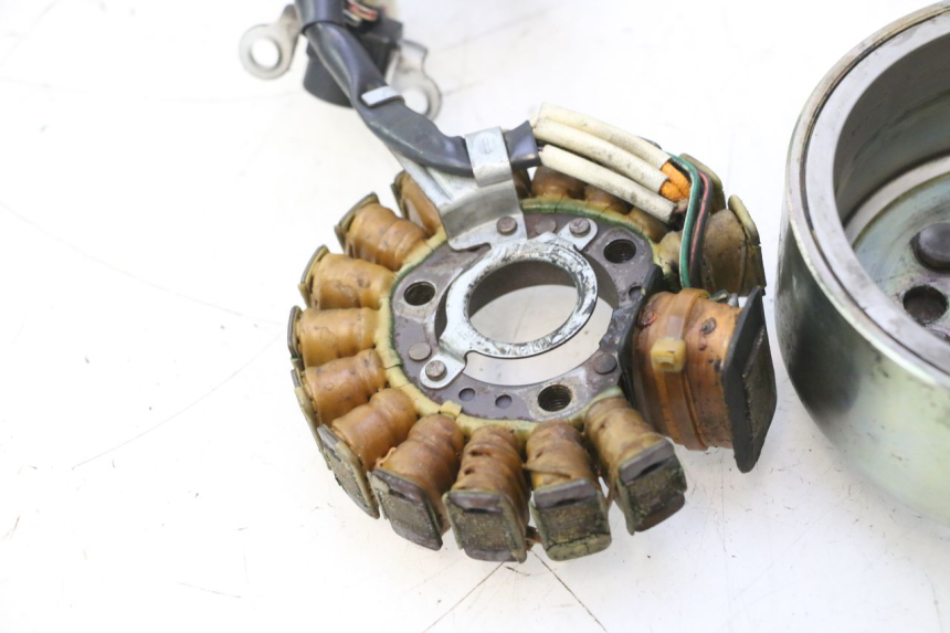 photo de ROTOR STATOR YAMAHA YP MAJESTY 125 (1998 - 2001) - Kennzeichnungen und Originalreferenzen