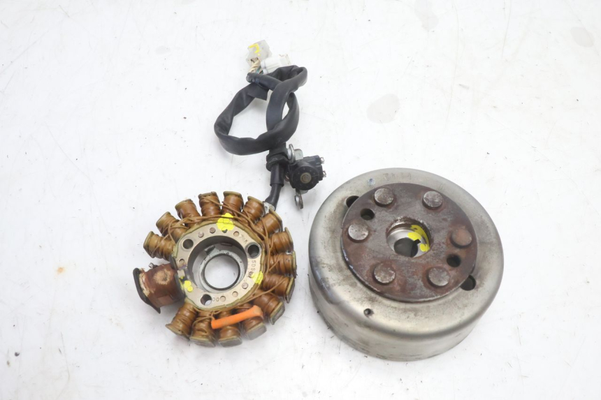 photo de LICHTMASCHINE YAMAHA YP MAJESTY 125 (2007 - 2010) - Hauptansicht