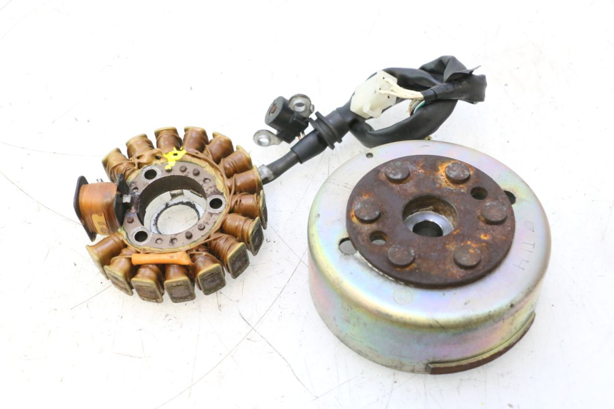 photo de ROTOR STATOR YAMAHA YP MAJESTY 125 (2002 - 2006) - Hauptansicht