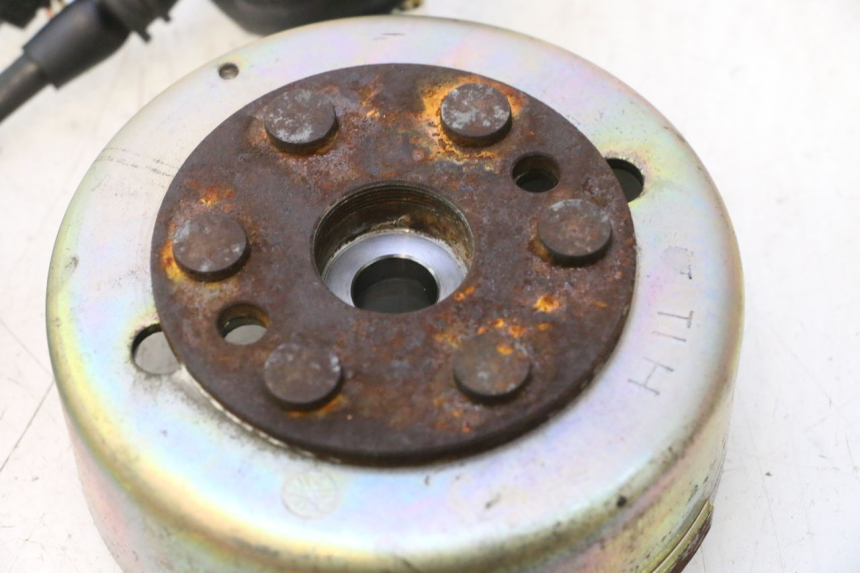 photo de ROTOR STATOR YAMAHA YP MAJESTY 125 (2002 - 2006) - Zoom auf Komponenten