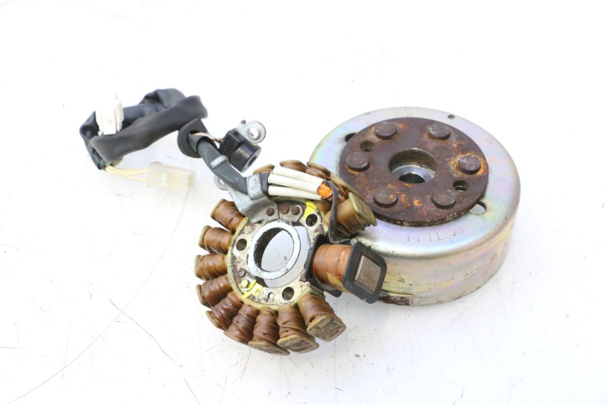 photo de ROTOR STATOR YAMAHA YP MAJESTY 125 (2002 - 2006) - Technische Nahaufnahme