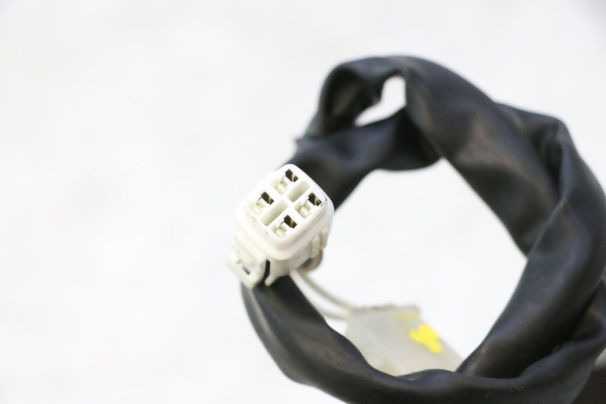photo de ROTOR STATOR YAMAHA YP MAJESTY 125 (2002 - 2006) - Details der Befestigungspunkte