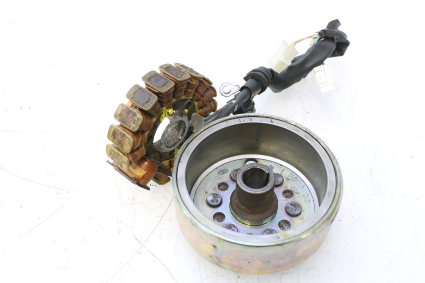 photo de ROTOR STATOR YAMAHA YP MAJESTY 125 (2002 - 2006) - Oberflächenzustand und Material