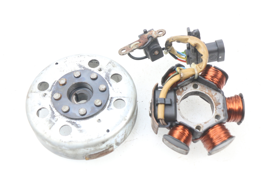photo de ROTOR STATOR PIAGGIO ZIP 2T 50 (2009 - 2019) - Weitere Ansicht des Artikels