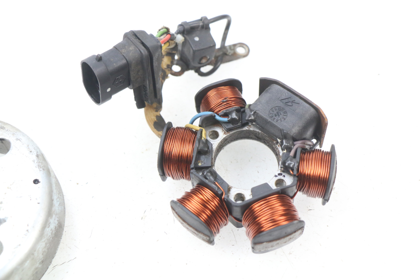 photo de ROTOR STATOR PIAGGIO ZIP 2T 50 (2009 - 2019) - Technische Nahaufnahme