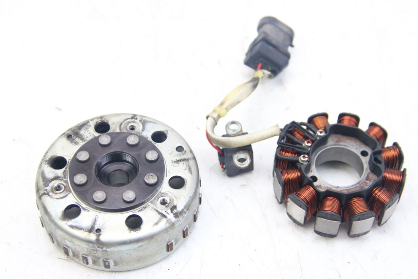 photo de ROTOR STATOR PIAGGIO ZIP 4T 50 (2018 - 2020) - Hauptansicht