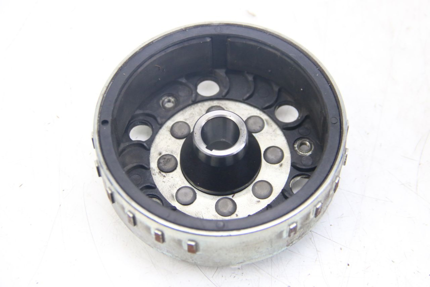 photo de ROTOR STATOR PIAGGIO ZIP 4T 50 (2018 - 2020) - Technische Nahaufnahme