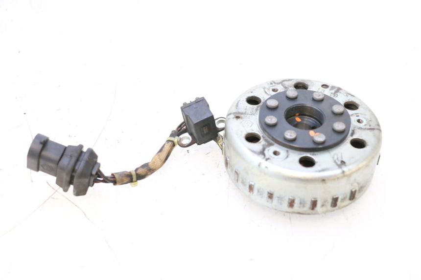 photo de ROTOR STATOR PIAGGIO ZIP 4T 50 (2018 - 2020) - Zoom auf Gebrauchszustand