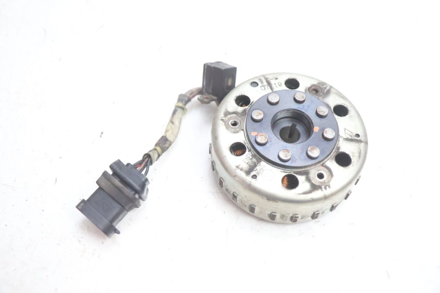 photo de ROTOR STATOR PIAGGIO ZIP 4T 50 (2018 - 2020) - Zoom auf Gebrauchszustand