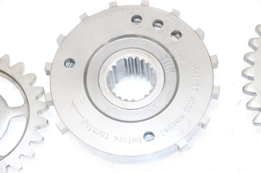 photo de ANLASSERFREILAUF HONDA CB R 1000 (2018 - 2023) - Technische Nahaufnahme