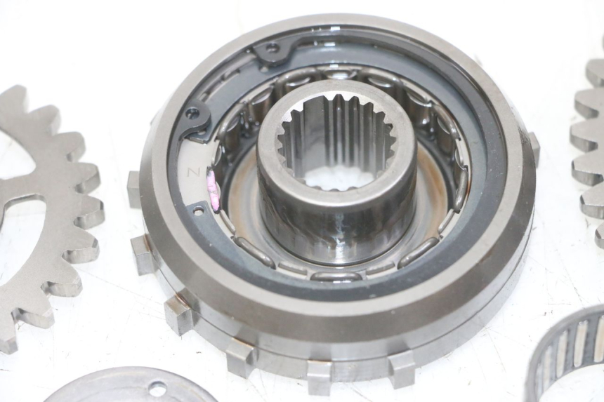 photo de ANLASSERFREILAUF HONDA CB R 1000 (2018 - 2023) - Oberflächenzustand und Material