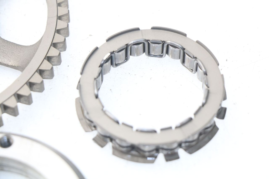 photo de ANLASSERFREILAUF HONDA NSS EX FORZA 250 (2005 - 2013) - Details der Befestigungspunkte