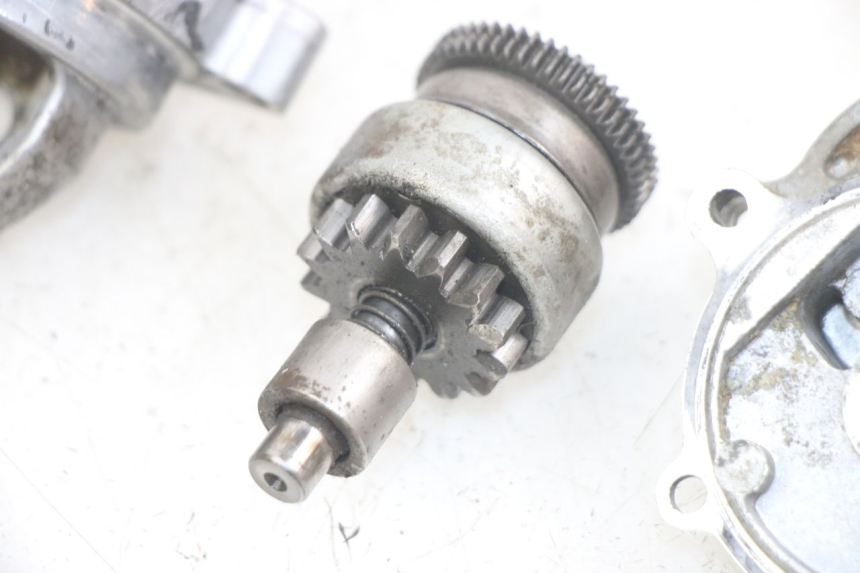 photo de ANLASSER-FREILAUF GILERA RK 50 (1996 - 1999) - Details der Befestigungspunkte