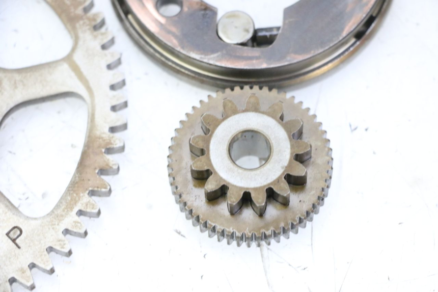 photo de ANLASSERFREILAUF YAMAHA X-MAX XMAX 125 (2010 - 2013) - Details der Befestigungspunkte