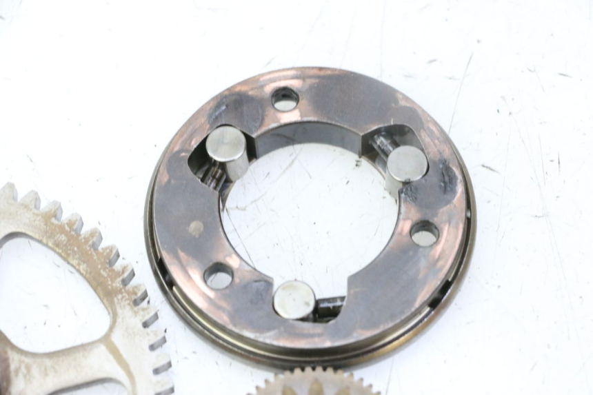 photo de ANLASSERFREILAUF YAMAHA X-MAX XMAX 125 (2010 - 2013) - Oberflächenzustand und Material