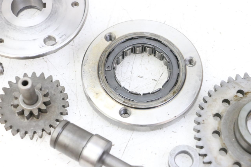 photo de FREILAUFSTARTER YAMAHA FZS FAZER 600 (2001 - 2003) - Oberflächenzustand und Material