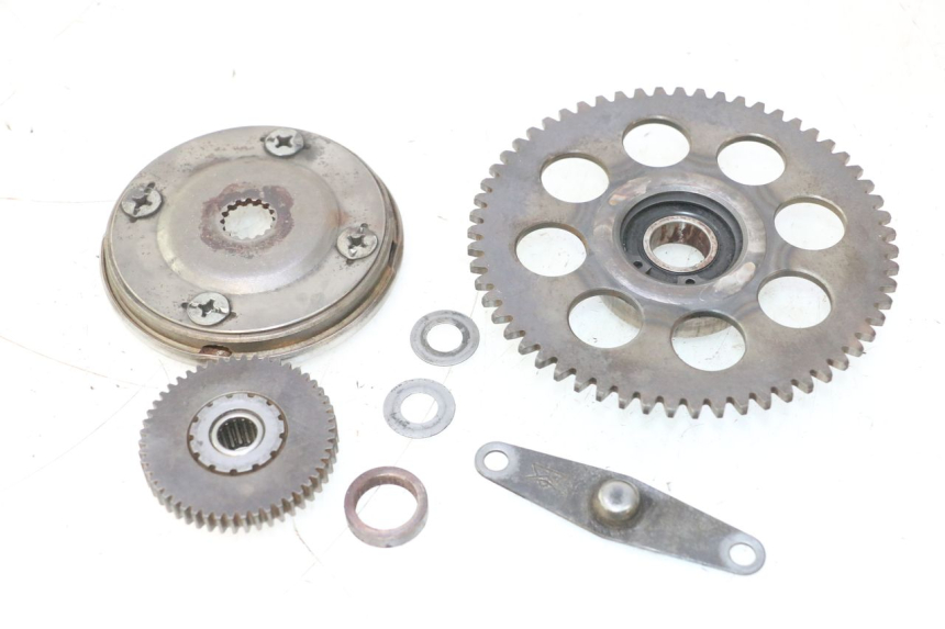photo de ANLASSER-FREILAUF YAMAHA YP MAJESTY 125 (2002 - 2006) - Details der Befestigungspunkte