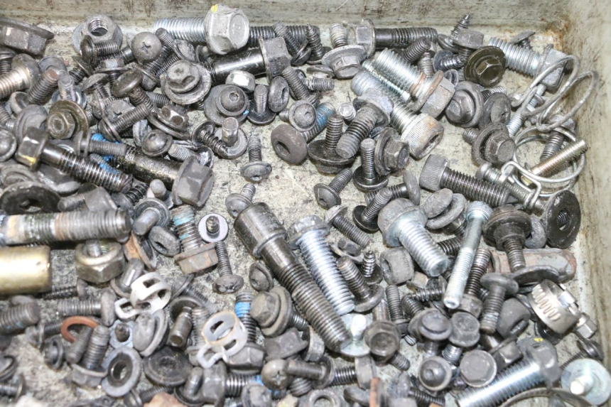 photo de SCHRAUBEN QUADRO 4 4D 350 (2015 - 2018) - Gesamtansicht des Produkts