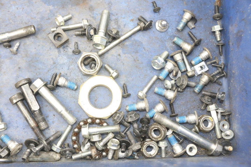 photo de SCHRAUBENBEUTEL KYMCO AGILITY 4T 50 (2018 - 2022) - Zoom auf Gebrauchszustand