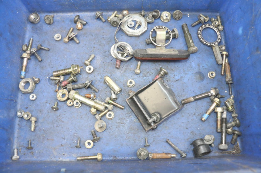 photo de SCHRAUBENBEUTEL KYMCO AGILITY 4T 50 (2005 - 2018) - Hauptansicht