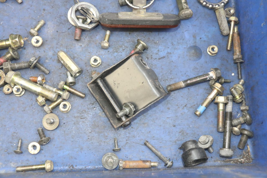 photo de SCHRAUBENBEUTEL KYMCO AGILITY 4T 50 (2005 - 2018) - Zoom auf Gebrauchszustand