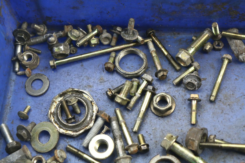 photo de SCHRAUBEN KYMCO AGILITY 125 (2005 - 2010) - Technische Nahaufnahme