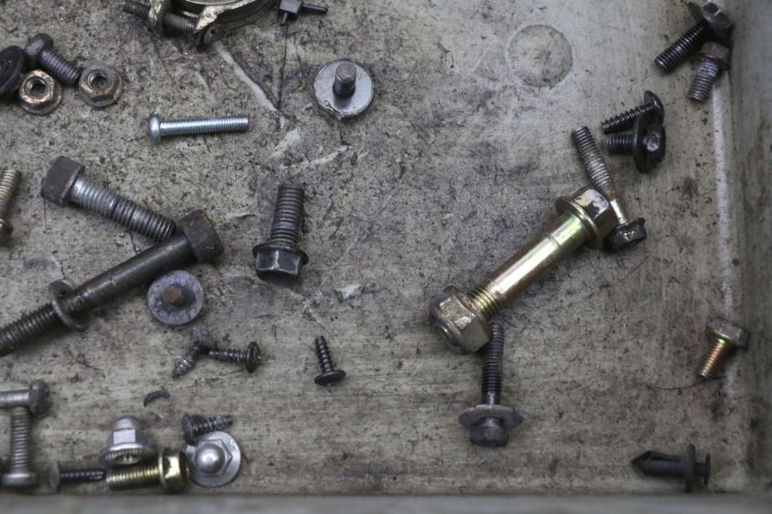 photo de SCHRAUBEN KYMCO AGILITY CARRY 50 (2011 - 2020) - Technische Nahaufnahme