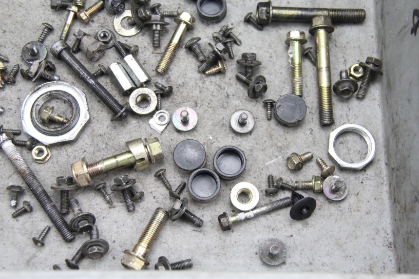 photo de SCHRAUBEN KYMCO AGILITY CITY 4T 50 (2008 - 2016) - Zoom auf Gebrauchszustand