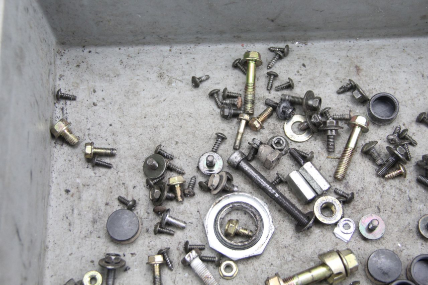 photo de SCHRAUBEN KYMCO AGILITY CITY 4T 50 (2008 - 2016) - Technische Nahaufnahme