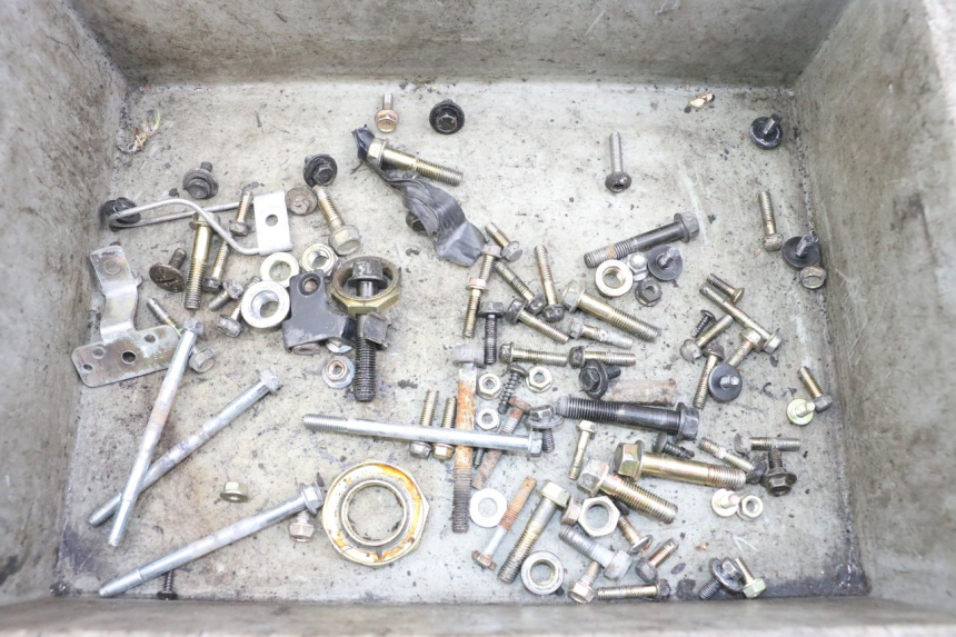 photo de SCHRAUBEN KYMCO AGILITY FR 2T 50 (2012 - 2017) - Hauptansicht