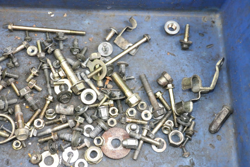 photo de SCHRAUBEN KYMCO AGILITY PREMIUM 50 (2007 - 2010) - Zoom auf Gebrauchszustand