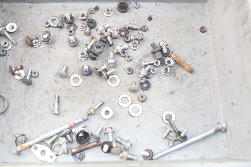 photo de SCHRAUBEN CHINESE QUAD ATV ENFANT 125 - Detailansicht des Bauteils