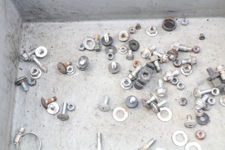 photo de SCHRAUBEN CHINESE QUAD ATV ENFANT 125 - Zoom auf Gebrauchszustand