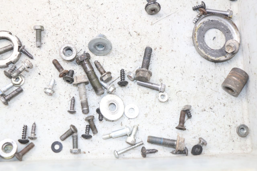 photo de SCHRAUBENBEUTEL MBK BOOSTER SPIRIT 50 (2004 - 2017) - Zoom auf Gebrauchszustand