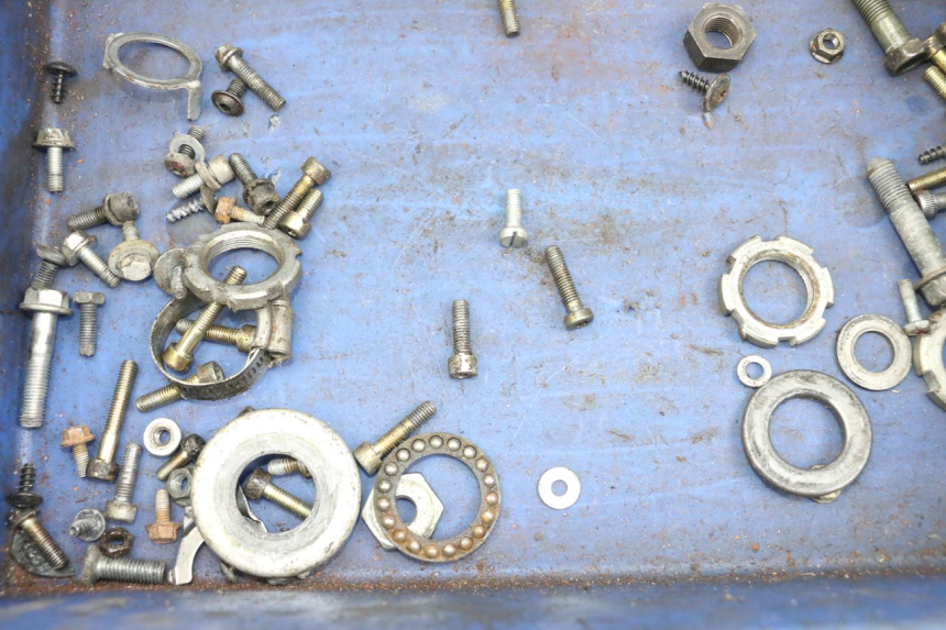 photo de SCHRAUBENBEUTEL MBK BOOSTER SPIRIT 50 (2004 - 2017) - Zoom auf Gebrauchszustand