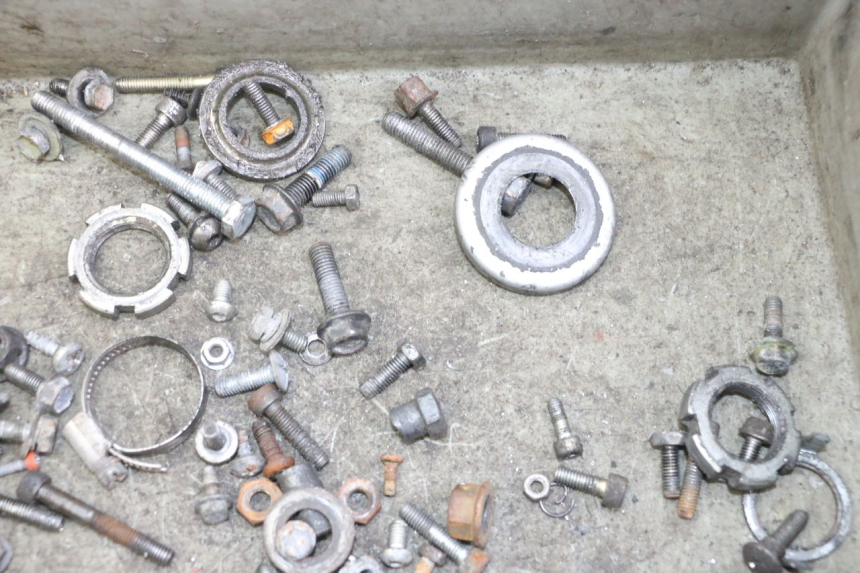 photo de SCHRAUBENBEUTEL MBK BOOSTER SPIRIT NAKED 50 (2004 - 2017) - Alternative Perspektive