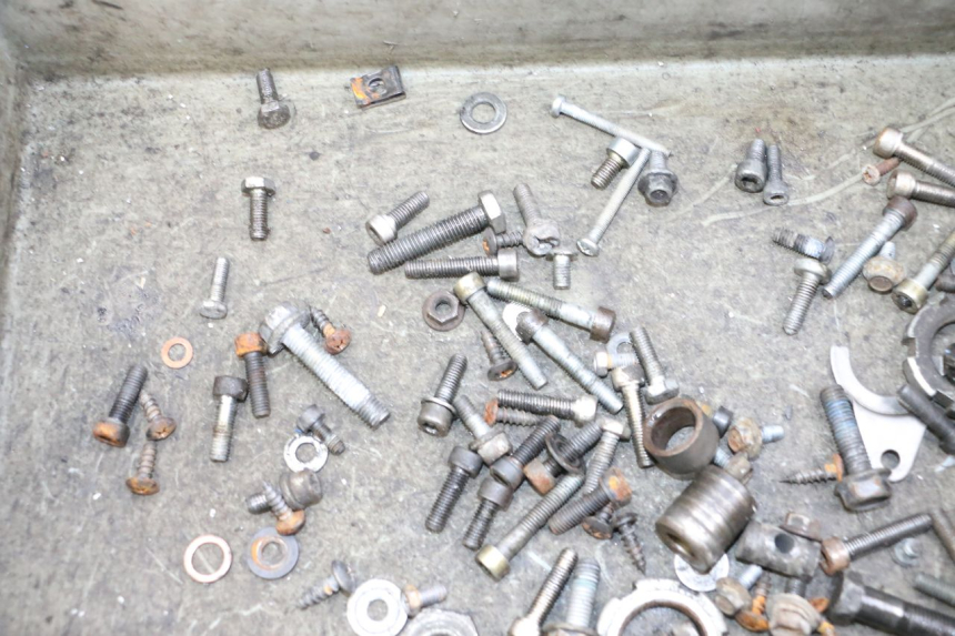 photo de SCHRAUBENBEUTEL MBK BOOSTER SPIRIT NAKED 50 (2004 - 2017) - Zoom auf Gebrauchszustand