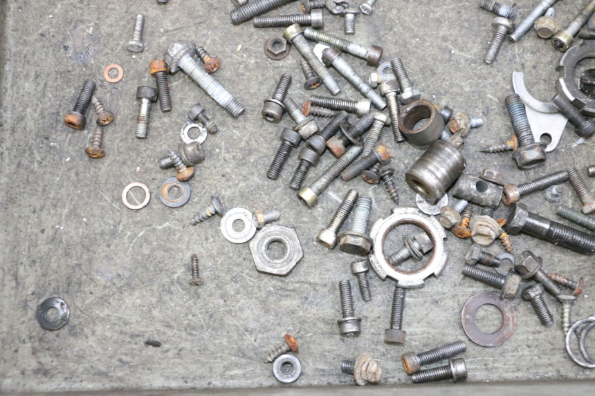 photo de SCHRAUBENBEUTEL MBK BOOSTER SPIRIT NAKED 50 (2004 - 2017) - Alternative Perspektive