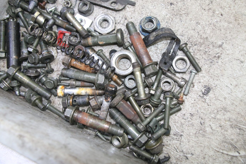 photo de SCHRAUBENBEUTEL TNT MOTOR BOSTON 4T 50 (2018 - 2025) - Zoom auf Gebrauchszustand