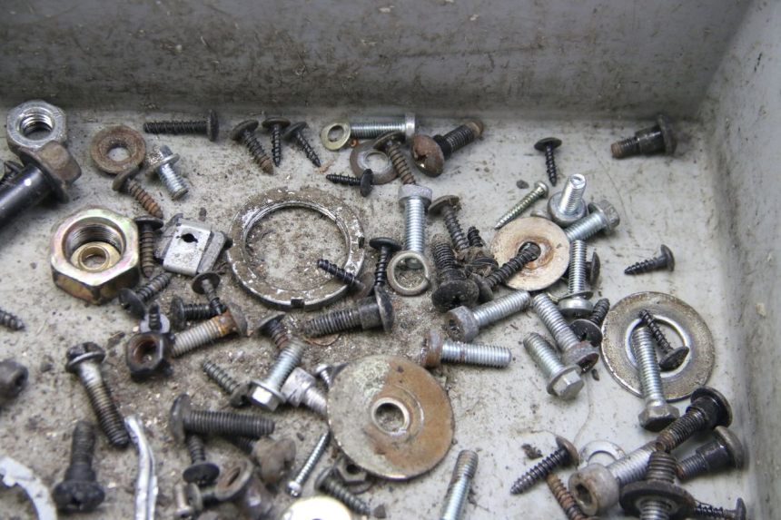 photo de SCHRAUBENBEUTEL DERBI BOULEVARD 50 (2009 - 2006) - Technische Nahaufnahme