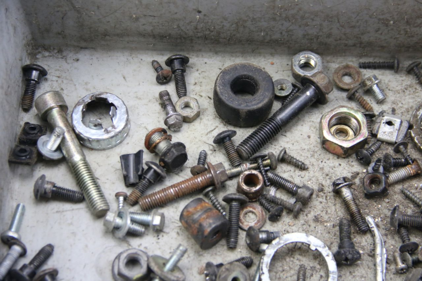 photo de SCHRAUBENBEUTEL DERBI BOULEVARD 50 (2009 - 2006) - Gesamtansicht des Produkts