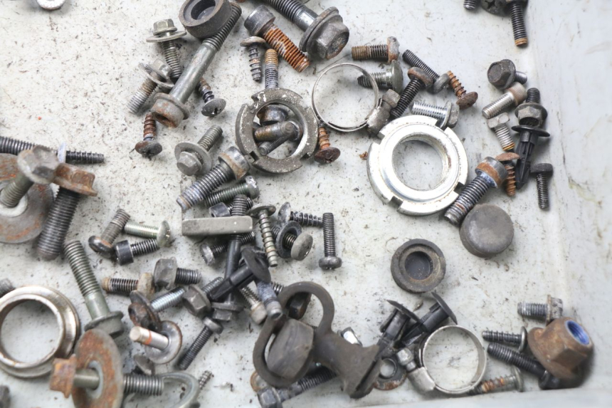 photo de SCHRAUBENBEUTEL SUZUKI BURGMAN 125 (2007 - 2014) - Zoom auf Gebrauchszustand