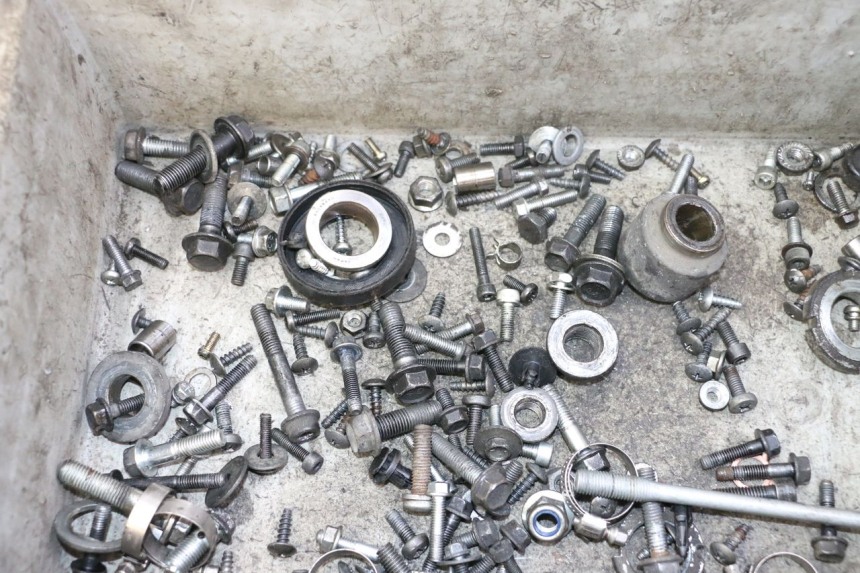 photo de SCHRAUBENBEUTEL SUZUKI BURGMAN 125 (2007 - 2014) - Zoom auf Gebrauchszustand