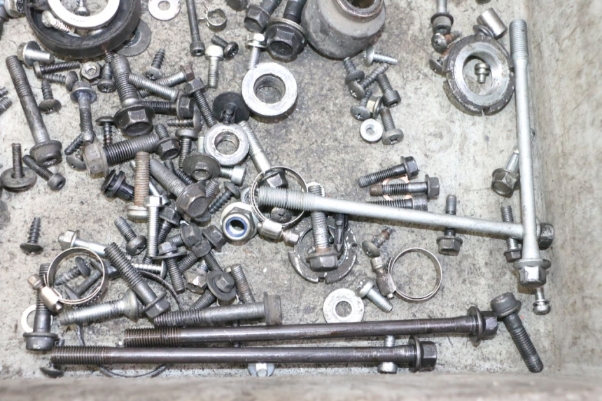 photo de SCHRAUBENBEUTEL SUZUKI BURGMAN 125 (2007 - 2014) - Technische Nahaufnahme