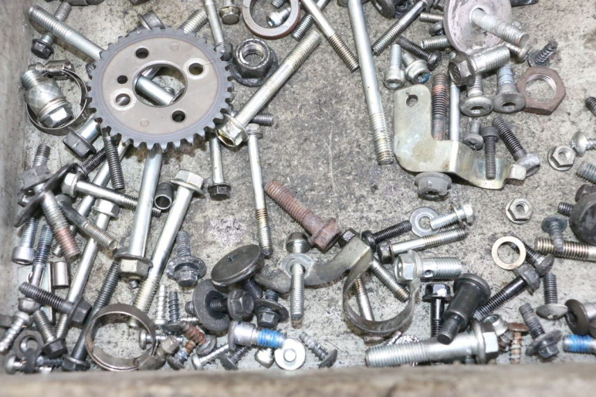 photo de SCHRAUBENBEUTEL SUZUKI BURGMAN 125 (2007 - 2014) - Zoom auf Gebrauchszustand