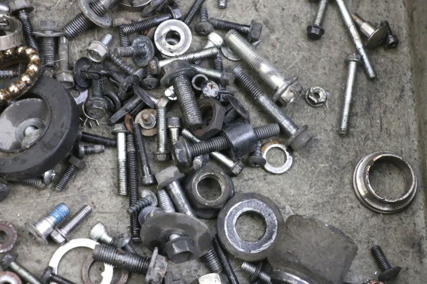 photo de SCHRAUBENBEUTEL SUZUKI BURGMAN 125 (2007 - 2014) - Zoom auf Gebrauchszustand